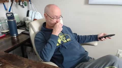 Snapshot of millenium0129 chatting on October 2025 03:35:01 PM millenium0129 online show from October 2025 03:35:01 PM