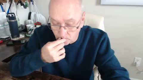 Snapshot of millenium0129 chatting on November 2025 04:50:01 PM millenium0129 online show from November 2025 04:50:01 PM