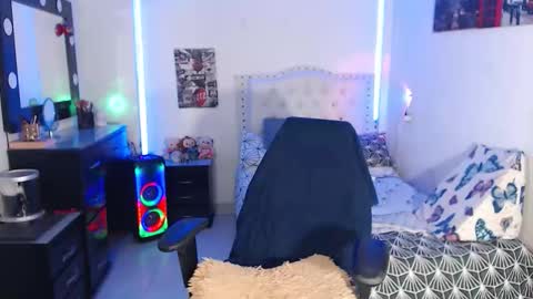 MILLER AND ROSE  online show from April 2026 04:39:01 AM