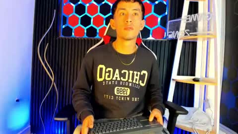 Snapshot of miller_tommy chatting on April 2026 03:34:02 AM Tommy online show from April 2026 03:34:02 AM