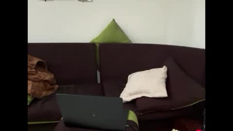 SlimnHungOH online show from October 2025 02:40:01 PM