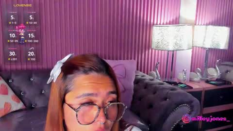 milleyjones_ online show from February 2026 11:49:02 PM