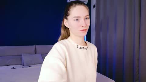 Snapshot of millianni chatting on November 2025 07:58:01 AM Mila online show from November 2025 07:58:01 AM