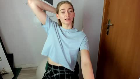 Snapshot of millie_lacroix chatting on April 2026 01:12:02 PM millie_lacroix online show from April 2026 01:12:02 PM