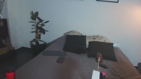 Snapshot of milliejhonson chatting on February 2025 05:50:01 PM Mila online show from February 2025 05:50:01 PM