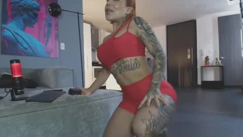 Snapshot of milliejhonson chatting on February 2025 01:10:02 PM Mila online show from February 2025 01:10:02 PM