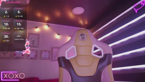 MILLY online show from February 2025 07:00:01 PM