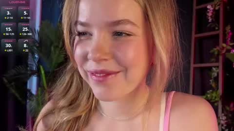 Snapshot of milly_shy chatting on February 2025 07:01:02 AM Milly online show from February 2025 07:01:02 AM