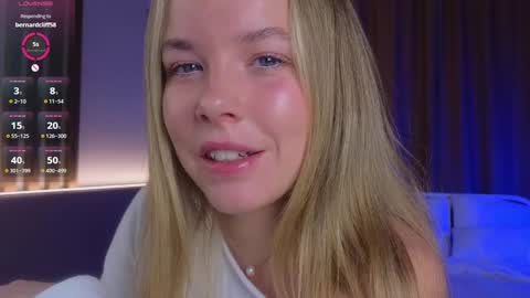 Snapshot of milly_shy chatting on December 2025 06:51:01 AM Milly online show from December 2025 06:51:01 AM