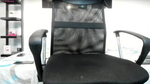 Milo Cruz online show from April 2026 05:06:01 AM