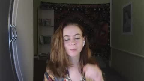 Snapshot of milora_ chatting on September 2025 03:33:01 PM Mila online show from September 2025 03:33:01 PM