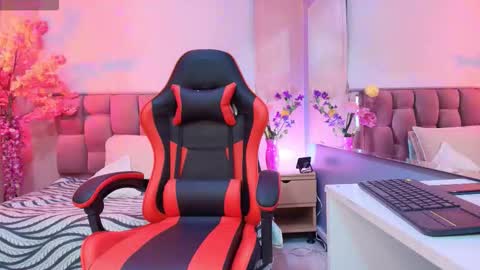  Milu Belucci  online show from February 2026 01:17:01 PM