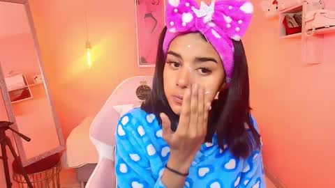 Snapshot of milu_carbajal_x chatting on January 2026 01:26:02 PM milu_carbajal_x online show from January 2026 01:26:02 PM