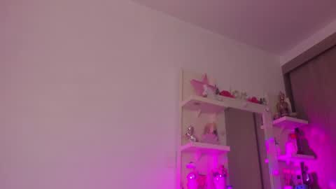 Snapshot of milu_cooper chatting on August 2026 06:45:01 AM milu modelo independiente .onlyfans kmila model online show from August 2026 06:45:01 AM