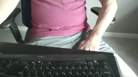 Snapshot of milwaukeebadger24 chatting on November 2025 04:09:01 PM milwaukeebadger24 online show from November 2025 04:09:01 PM