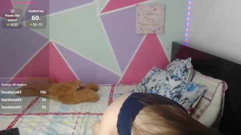 Snapshot of mily_miley chatting on December 2024 12:23:01 PM Mily Miley online show from December 2024 12:23:01 PM