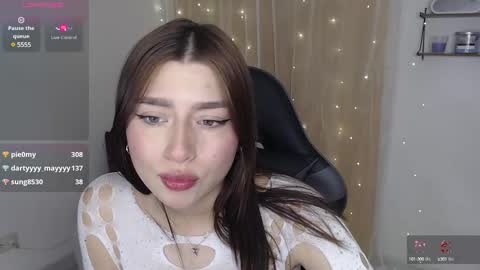 Snapshot of mily_thomson_b chatting on January 2025 12:59:01 AM Mily online show from January 2025 12:59:01 AM