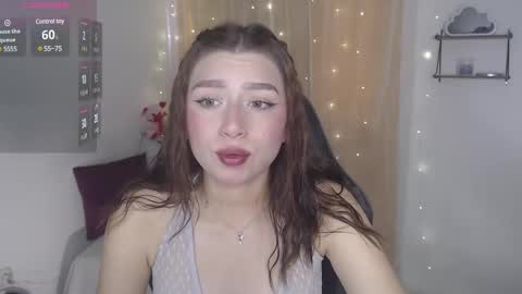 Snapshot of mily_thomson_b chatting on February 2025 09:09:01 PM Mily online show from February 2025 09:09:01 PM