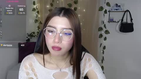 Snapshot of mily_thomson_b chatting on March 2025 11:16:02 PM Mily online show from March 2025 11:16:02 PM