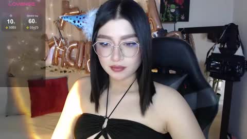 Snapshot of mily_thomson_b chatting on September 2025 08:42:02 PM Mily online show from September 2025 08:42:02 PM