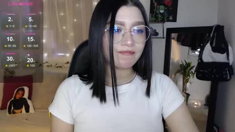 Snapshot of mily_thomson_b chatting on September 2025 07:19:02 PM Mily online show from September 2025 07:19:02 PM