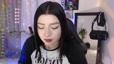 Snapshot of mily_thomson_b chatting on October 2025 07:58:02 PM Mily online show from October 2025 07:58:02 PM