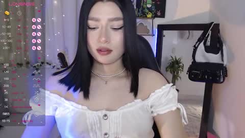 Snapshot of mily_thomson_b chatting on October 2025 09:04:01 PM Mily online show from October 2025 09:04:01 PM