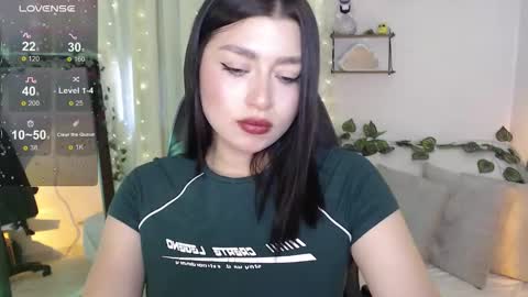 Snapshot of mily_thomson_b chatting on December 2025 09:57:01 PM Mily online show from December 2025 09:57:01 PM