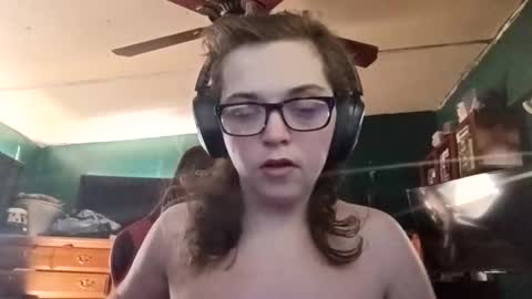 mimi142 online show from March 2026 05:07:01 PM