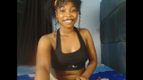 Snapshot of mimiluv6 chatting on November 2025 06:30:01 PM mimi online show from November 2025 06:30:01 PM