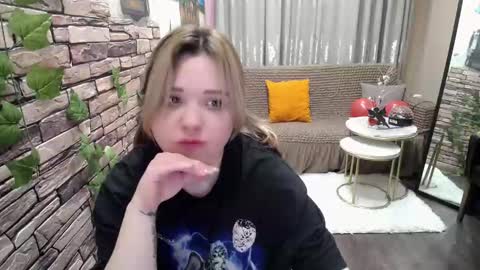 mimimishel_69 online show from February 2025 05:19:02 AM
