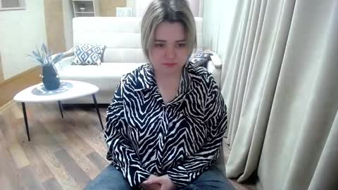 mimimishel_69 online show from February 2025 06:20:01 PM