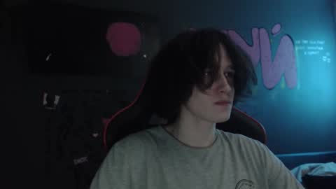 Max online show from November 2025 01:29:01 AM