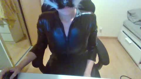 MinaMask online show from March 2026 12:16:01 AM