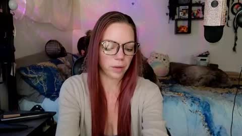 Mindy Mars online show from December 2025 04:38:01 PM