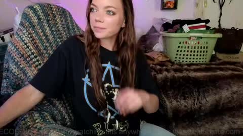 Snapshot of mindymars chatting on April 2026 06:01:02 PM Mindy Mars online show from April 2026 06:01:02 PM