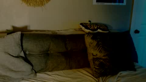 Mindy online show from December 2025 02:17:02 AM