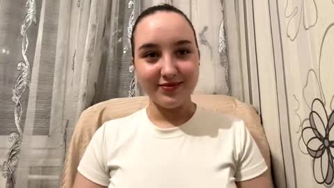 Snapshot of minervareddoch chatting on October 2025 09:17:02 PM Daisy online show from October 2025 09:17:02 PM