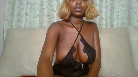 STRAWBERRY online show from January 2025 07:28:01 PM