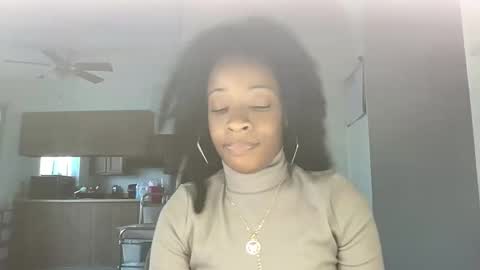 Snapshot of mini_luv chatting on December 2025 11:46:02 PM SLIPSLID online show from December 2025 11:46:02 PM