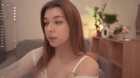 Rina online show from November 2025 04:42:02 PM