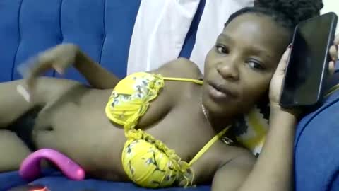 minlavine online show from April 2026 06:58:02 PM