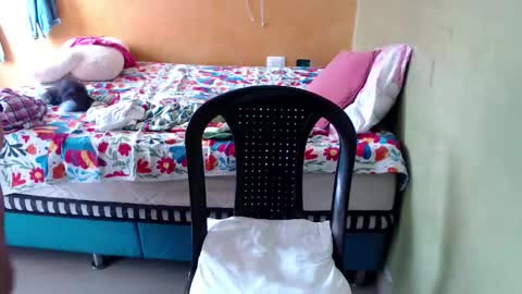 Andrea online show from November 2025 02:50:02 PM