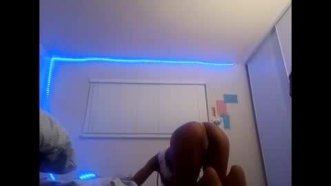 Snapshot of minniehunney chatting on May 2026 03:24:02 AM minniehunney online show from May 2026 03:24:02 AM