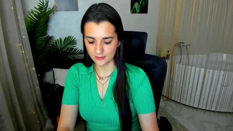 Snapshot of mintydaze chatting on September 2025 03:29:01 AM Jessi online show from September 2025 03:29:01 AM