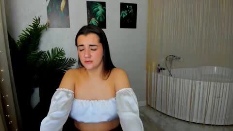 Snapshot of mintydaze chatting on October 2025 07:22:02 PM Jessi online show from October 2025 07:22:02 PM