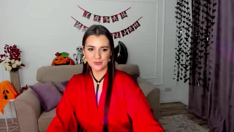 Snapshot of mintydaze chatting on November 2025 08:32:01 PM Jessi online show from November 2025 08:32:01 PM