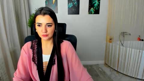 Snapshot of mintydaze chatting on November 2025 08:30:01 PM Jessi online show from November 2025 08:30:01 PM