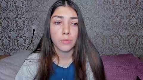 Snapshot of mira_bloempje chatting on October 2025 07:46:02 PM Mira online show from October 2025 07:46:02 PM