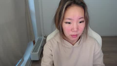 mira_g online show from November 2025 10:36:01 AM